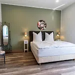 Gasthof Flora Comfort Oberhausen (North Rhine-Westphalia)