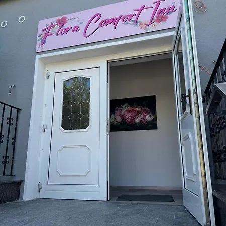 בית הארחה Flora Comfort